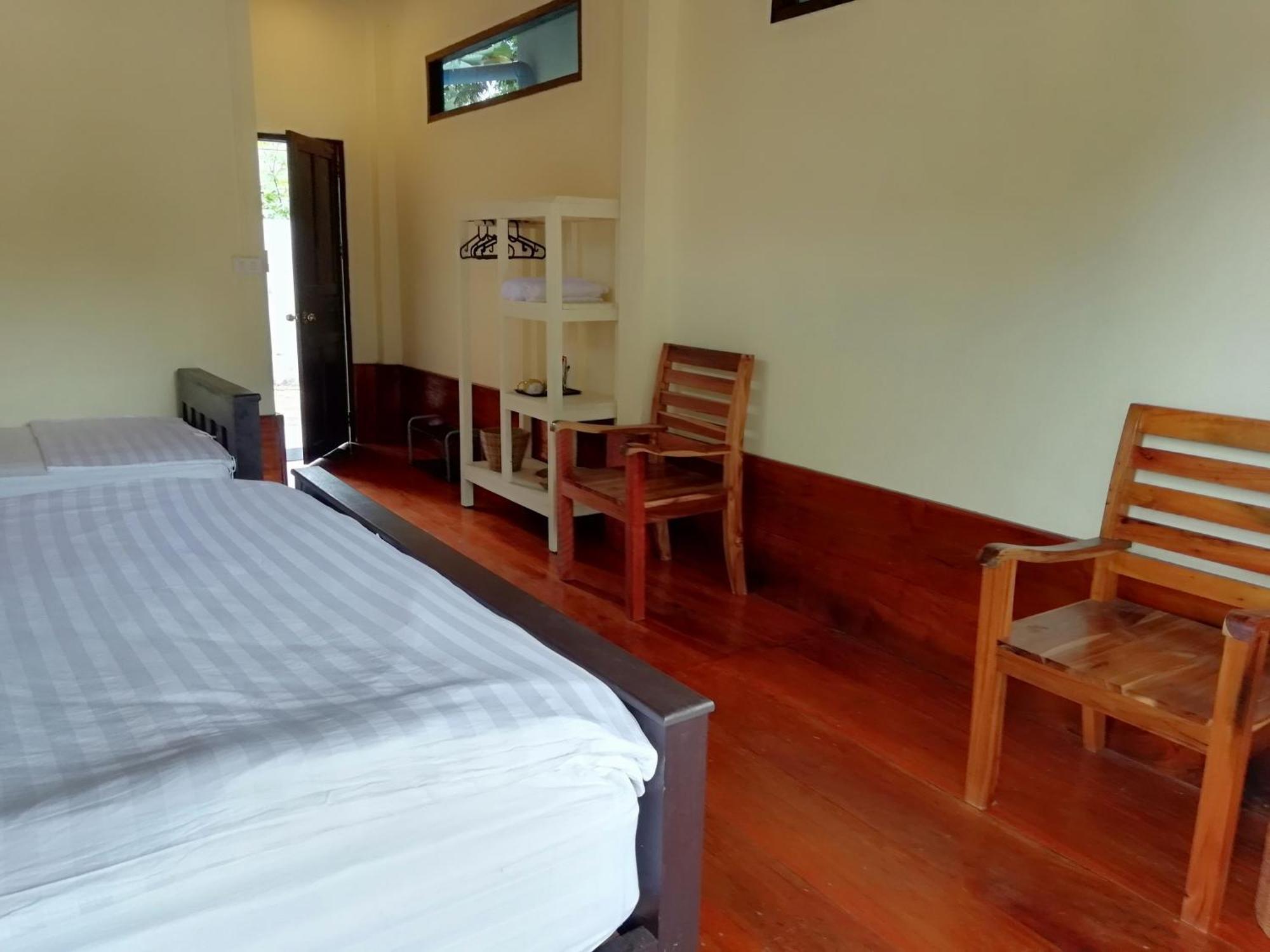 Riverview Bungalows & Gh Muang Ngoi エクステリア 写真