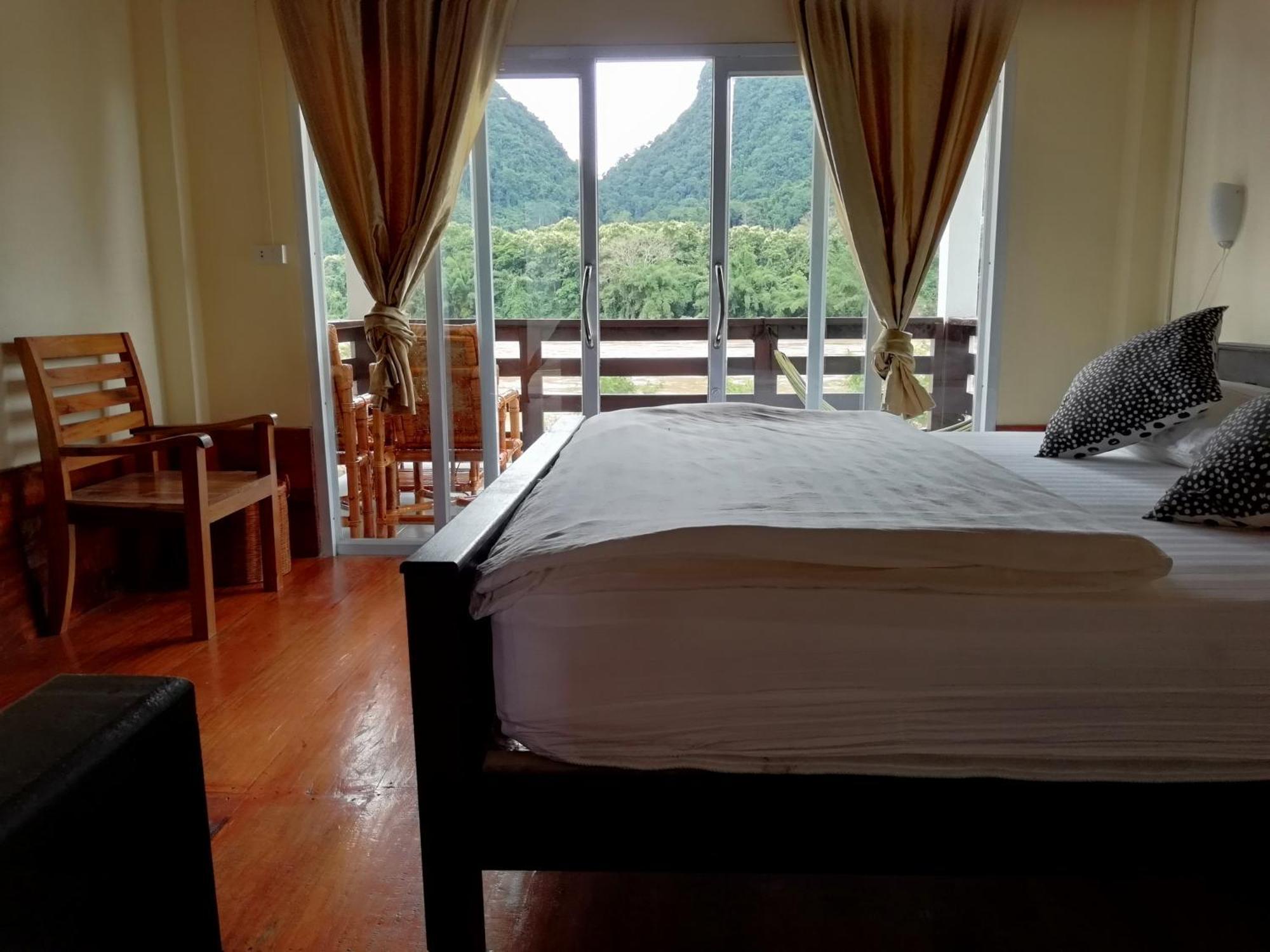 Riverview Bungalows & Gh Muang Ngoi エクステリア 写真