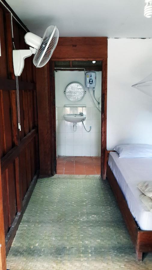 Riverview Bungalows & Gh Muang Ngoi エクステリア 写真