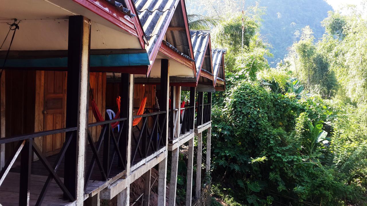 Riverview Bungalows & Gh Muang Ngoi エクステリア 写真